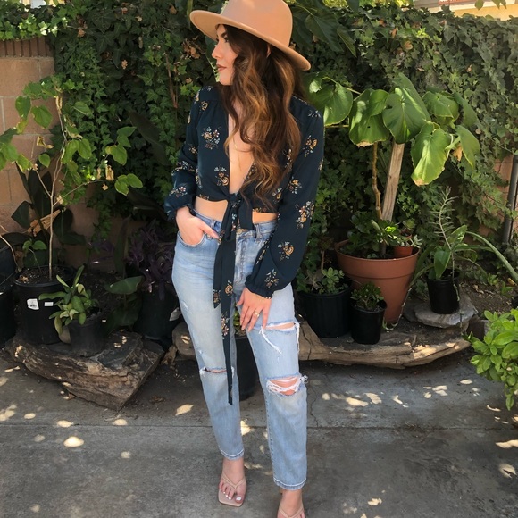 Meet your Posher - Picture 2 of 2